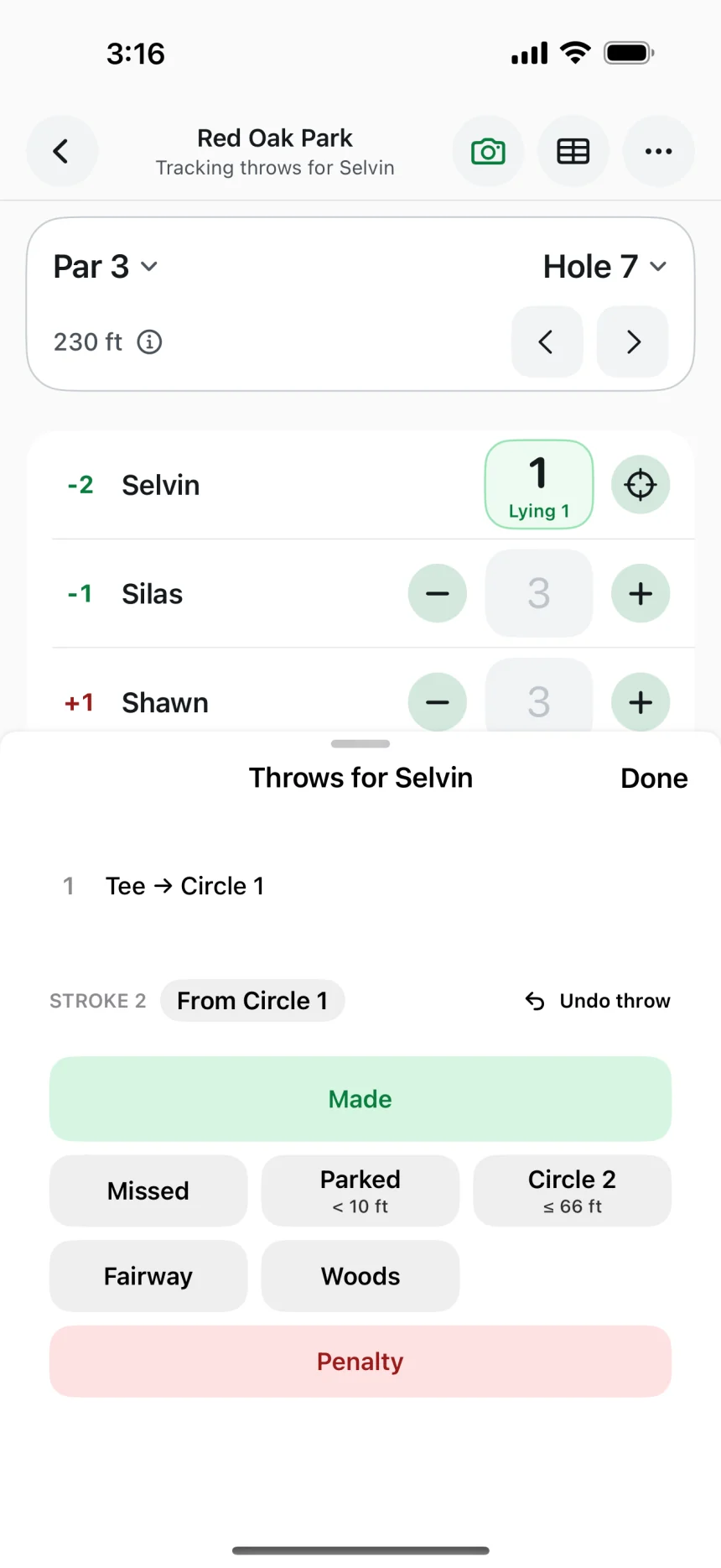 Red Oak Park hole 7, with Selvin tracking throws and the drive in Circle 1.